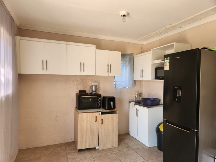 2 Bedroom Property for Sale in Pacaltsdorp Western Cape